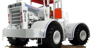 Big Bud Diecast Tractor Model